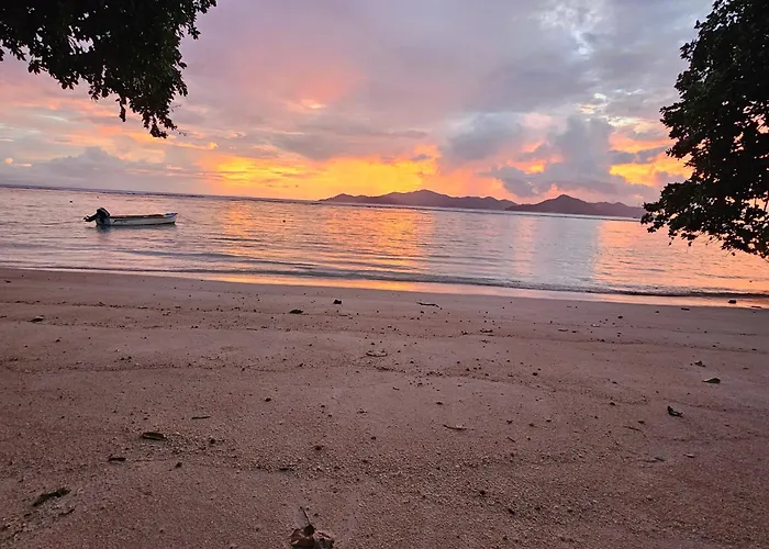 La Digue Luxury Beach & Spa