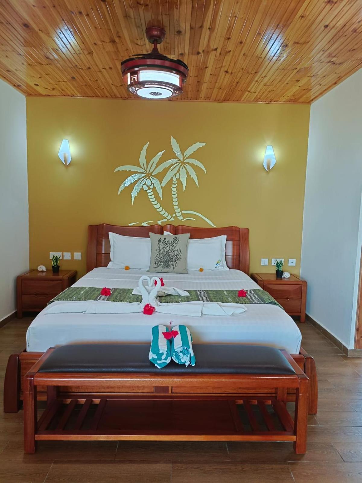 Luxury & 4*